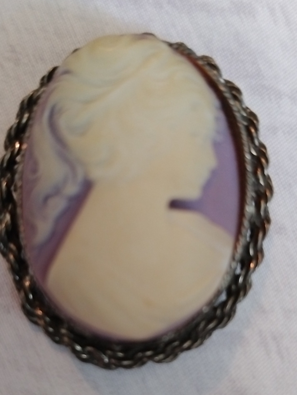 Lavender Cameo Brooch Or Charm Pendant - Classic Women's Jewelry